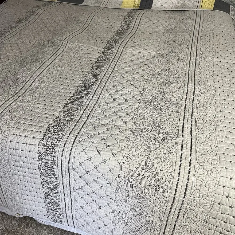 Better Homes Quilt Coverlet Queen Size Gray Yellow Black Stripe Reversible 88x98